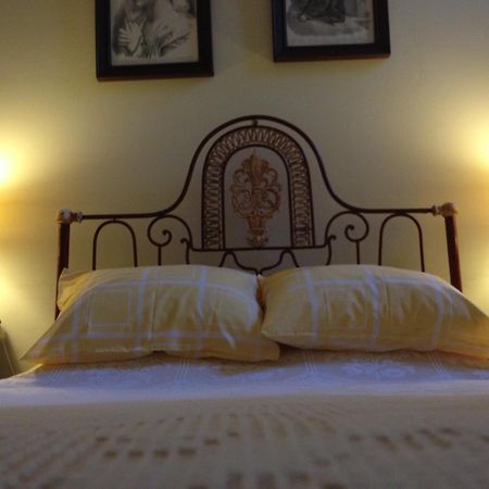 Casa Da Tia Guida Bed & Breakfast Golegã Стая снимка